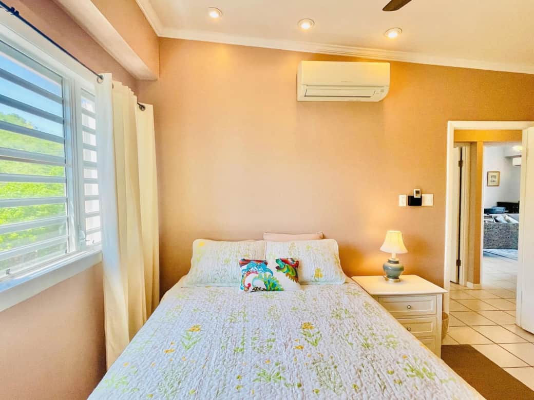 Comfortable Queen Bedroom