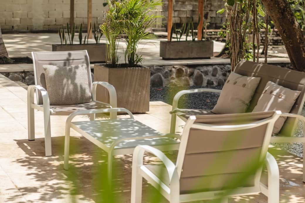 Relaxation area garden side
