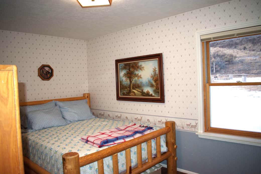Queen Bedroom downstairs