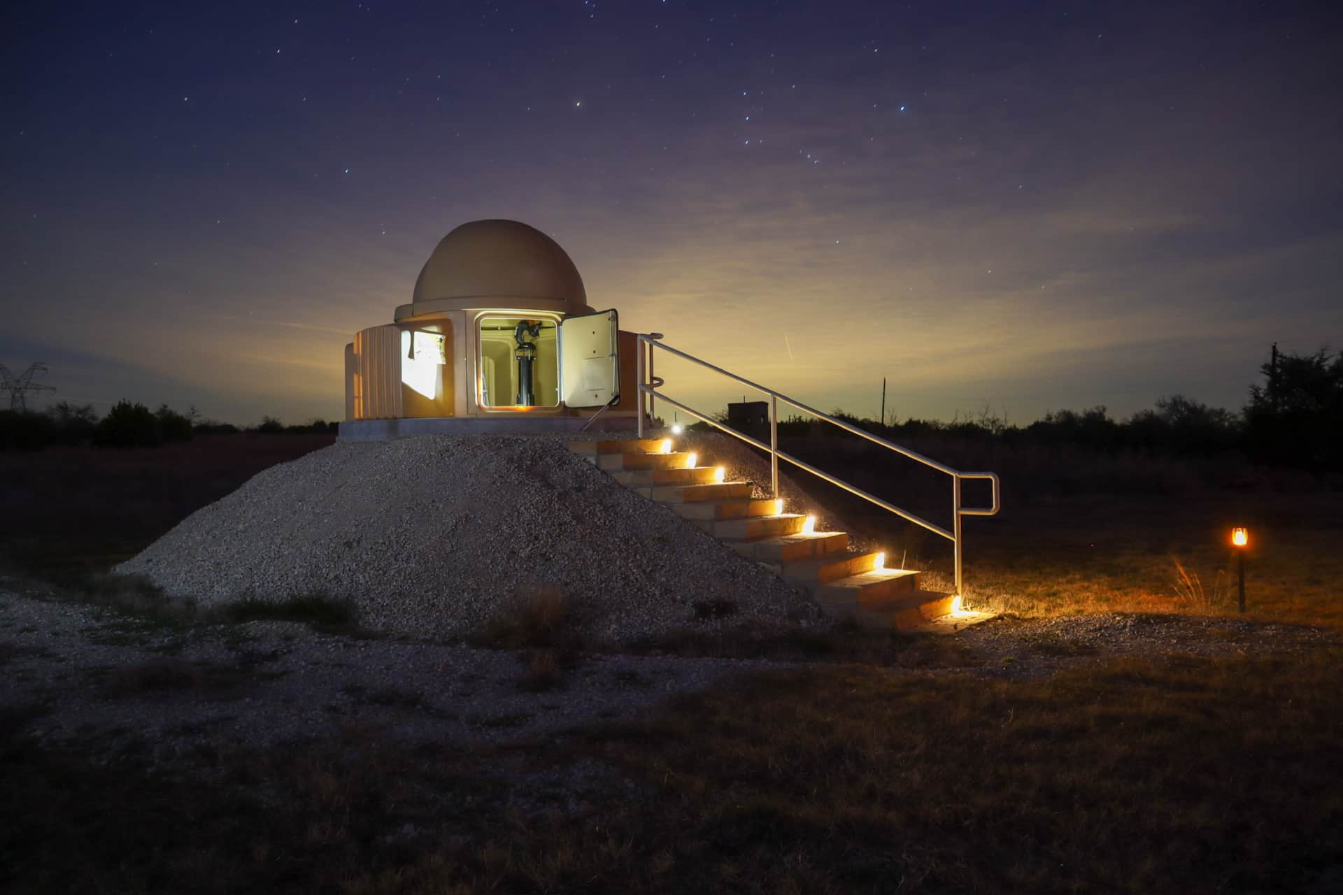 Observatory at Lake Godstone for a church or family retreat