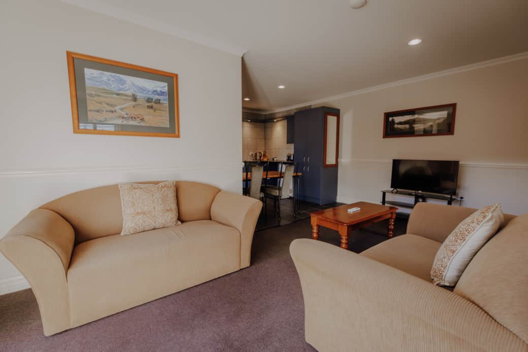 Room #8 (3)