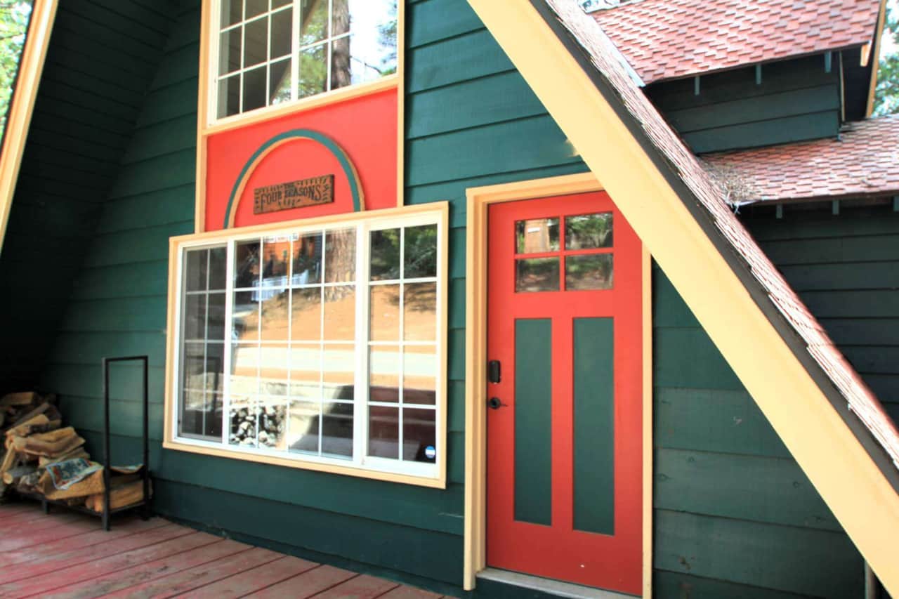 Newly renovated lodge style cabin