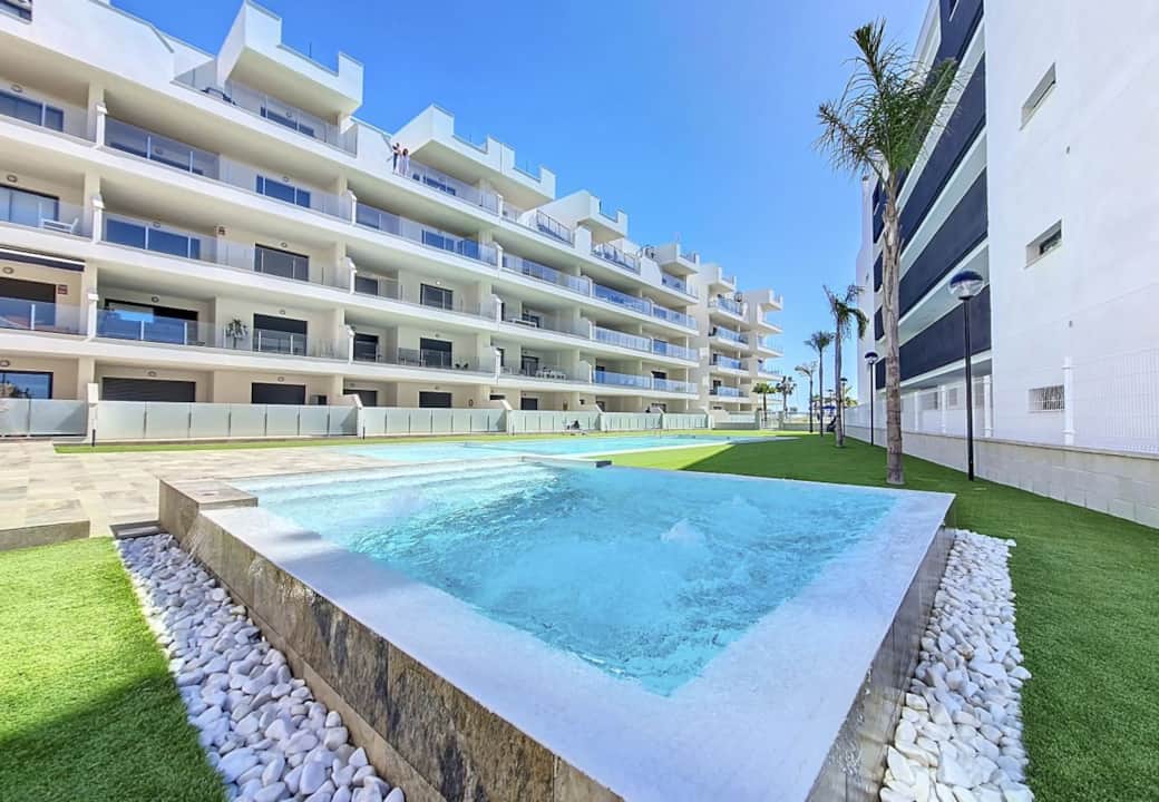 Gemeenschappelijk zwembad Gemeenschappelijk zwembad