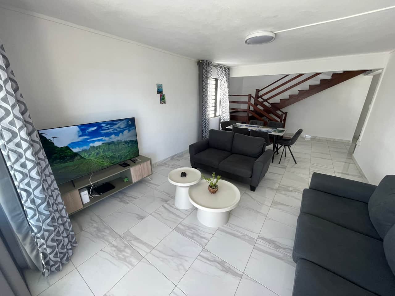 Lounge / TV Room