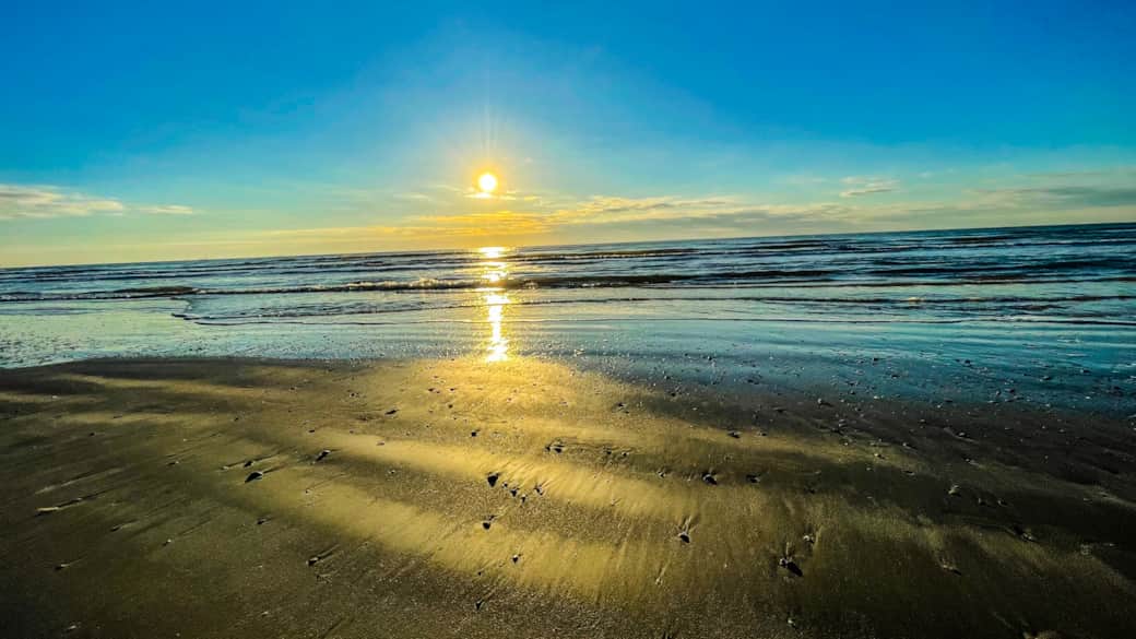 Amazing Beach Sunrise Amazing Beach Sunrise