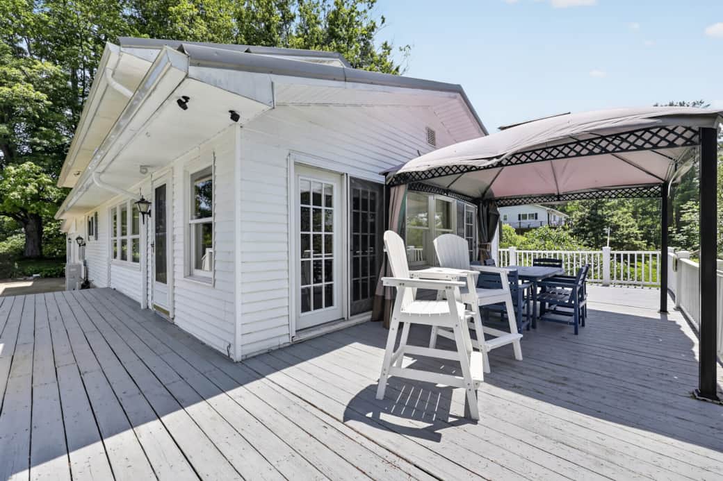 Deck with furniture