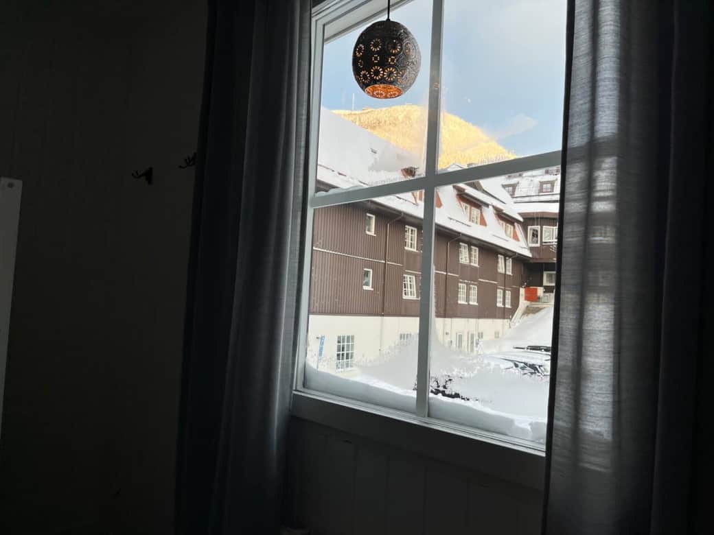 Åreskutan ser man i fönstret från sovrum 1 Åreskutan ser man i fönstret från sovrum 1