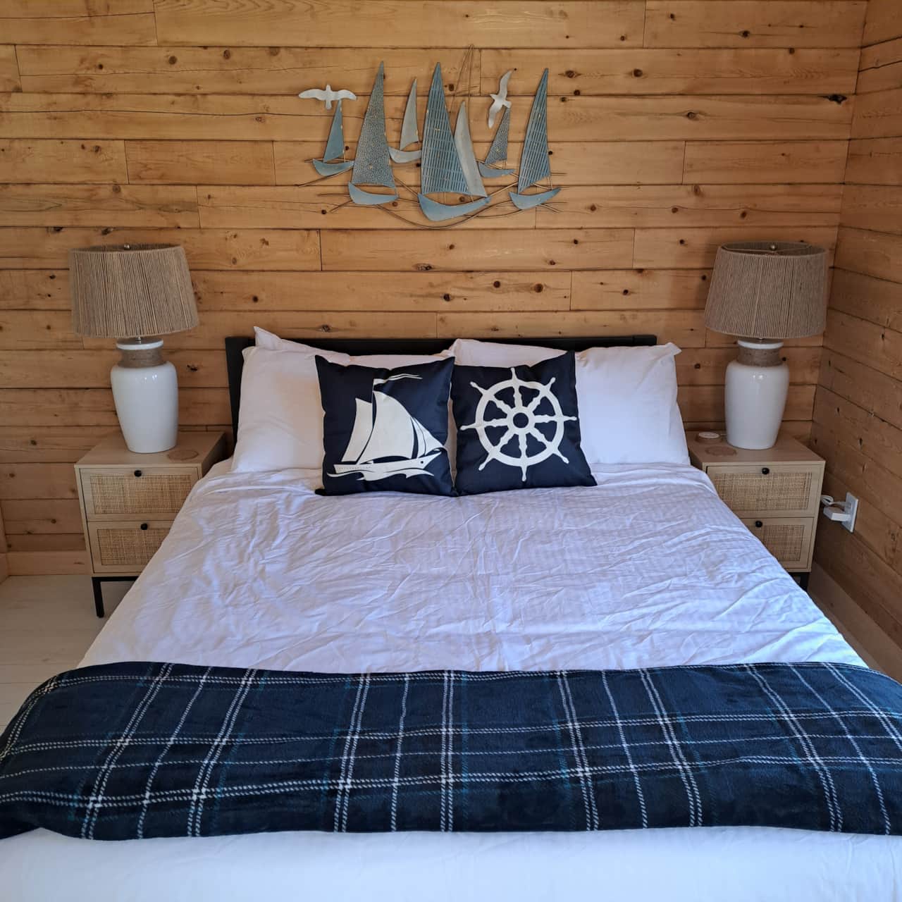 Master Bedroom (2)