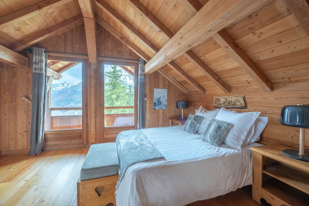 Bedroom 1 3rd Floor Belledonne View Chalet-Sarenne-Oz3300-Huez-31 Bedroom 1 3rd Floor Belledonne View Chalet-Sarenne-Oz3300-Huez-31