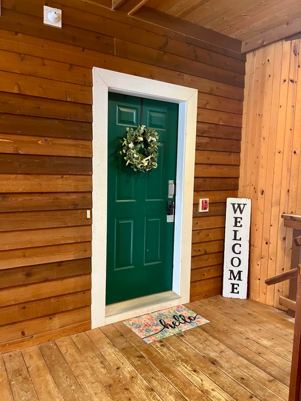 HE 7 door