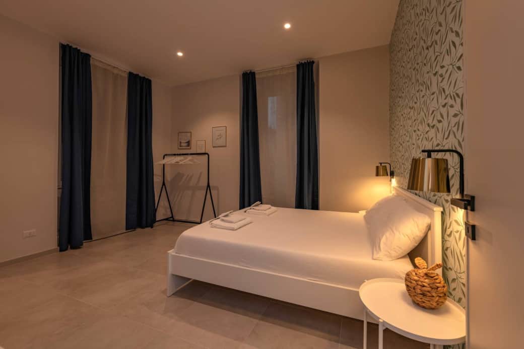 Alloggio per famiglie a Civitavecchia: spazi ampi e sicuri per gruppi fino a 8 persone.