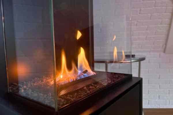 Neuer Bioethanol Ofen im Ferienhaus Löwe.