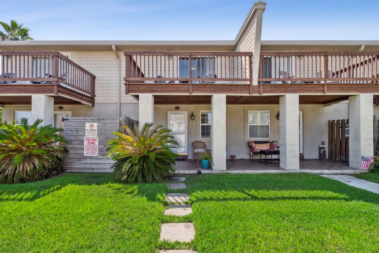 833 B Tarpon Ave - Front Exterior 1