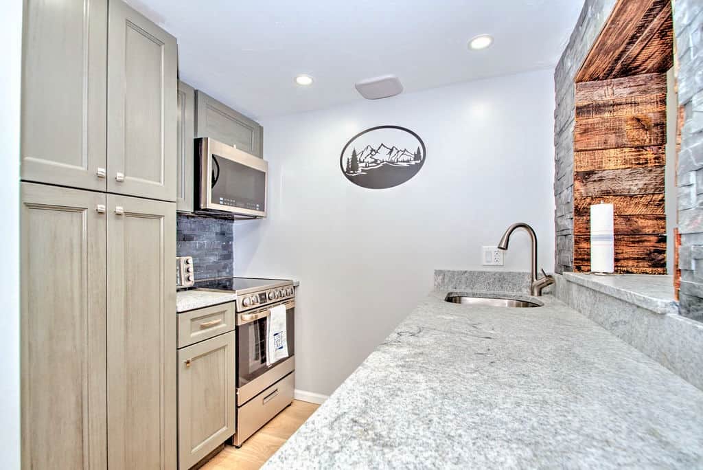 Fully Stocked Kitchen Fully Stocked Kitchen
