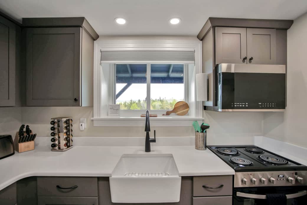 Raven Feather Retreat - Unit 3 - Kitchenette