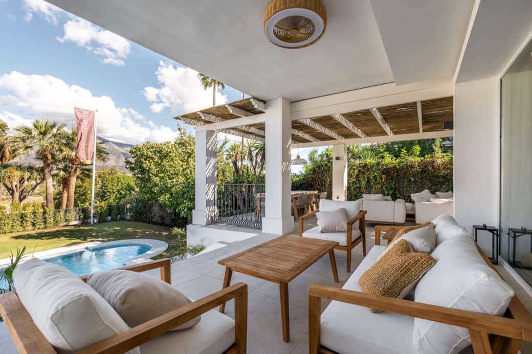 Elegant 5BR Golf Villa close to Puerto Banus (3) Elegant 5BR Golf Villa close to Puerto Banus (3)