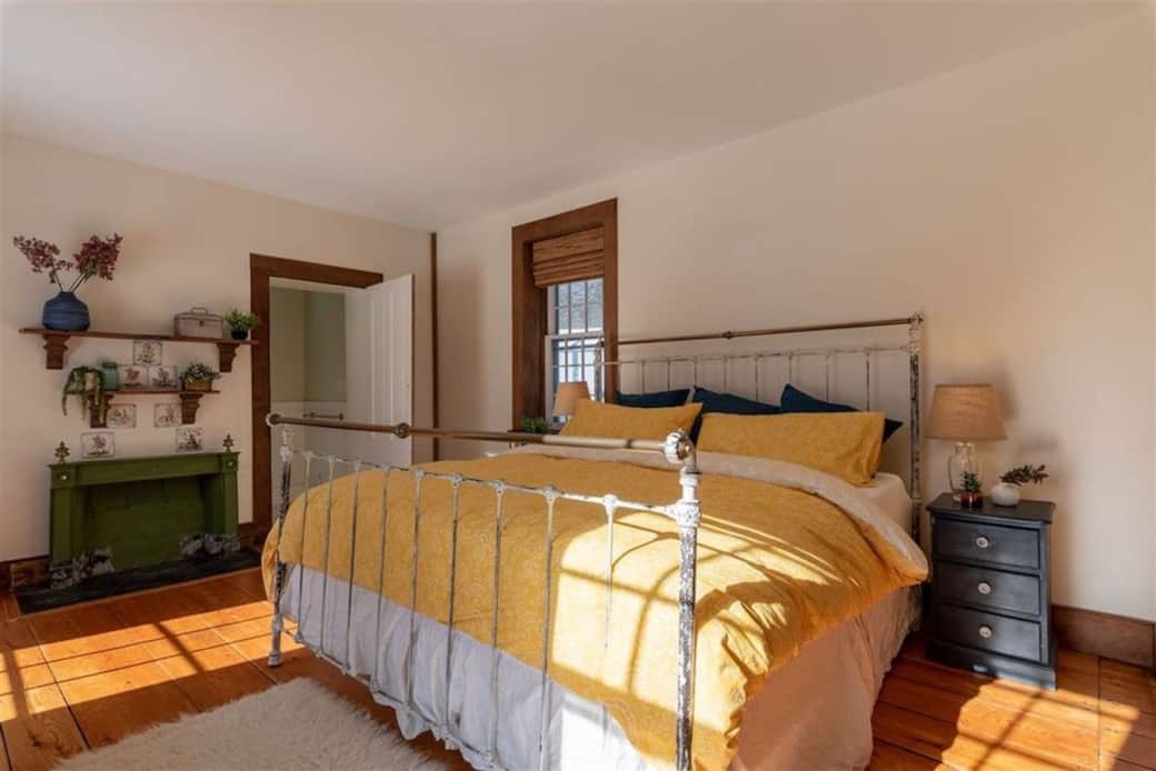 The downstairs master bedroom has a king bed and ensuite bathroom. 