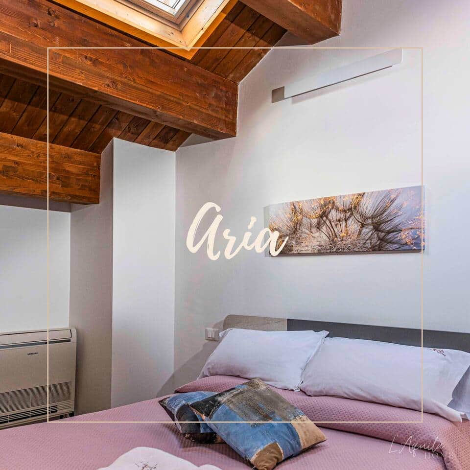 Benvenuti nella raffinata Room Aria 2° P di L'Aquila Home. Con un comodo letto matrimoniale e un ampio armadio, vi offre un soggiorno rigenerante. Godetevi l'atmosfera serena e lasciatevi coccolare durante il vostro soggiorno. Benvenuti nella raffinata Room Aria 2° P di L'Aquila Home. Con un comodo letto matrimoniale e un ampio armadio, vi offre un soggiorno rigenerante. Godetevi l'atmosfera serena e lasciatevi coccolare durante il vostro soggiorno.