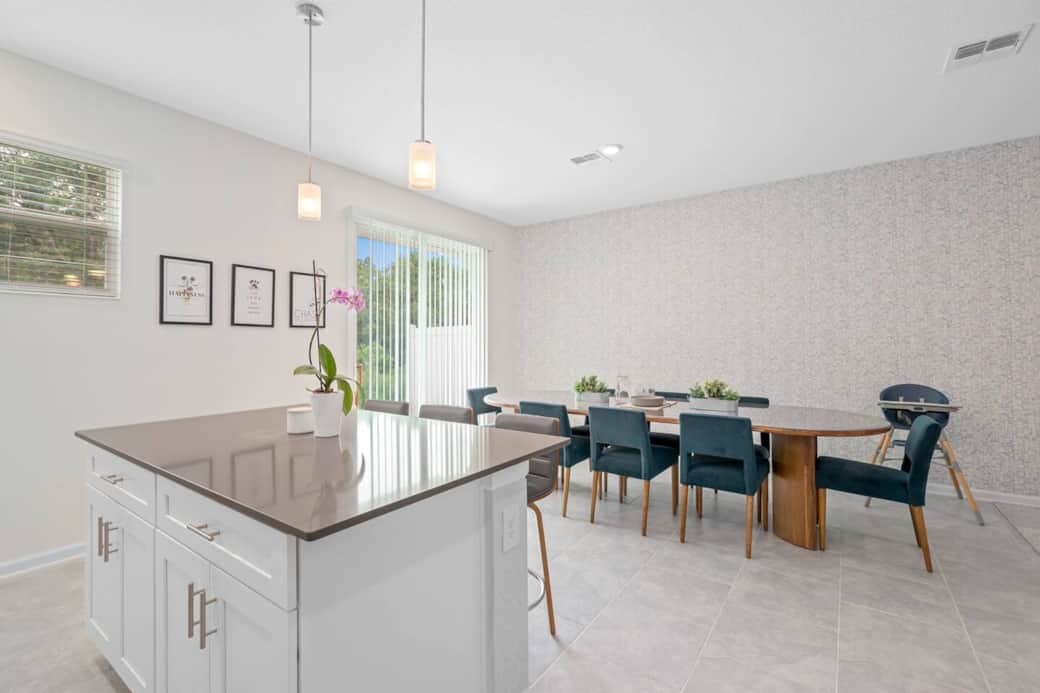 Kitchen/dining room area