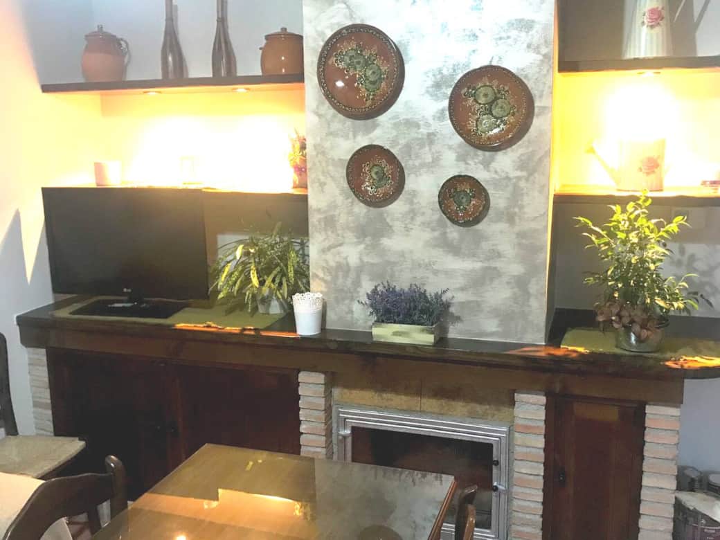 Salón con chimenea