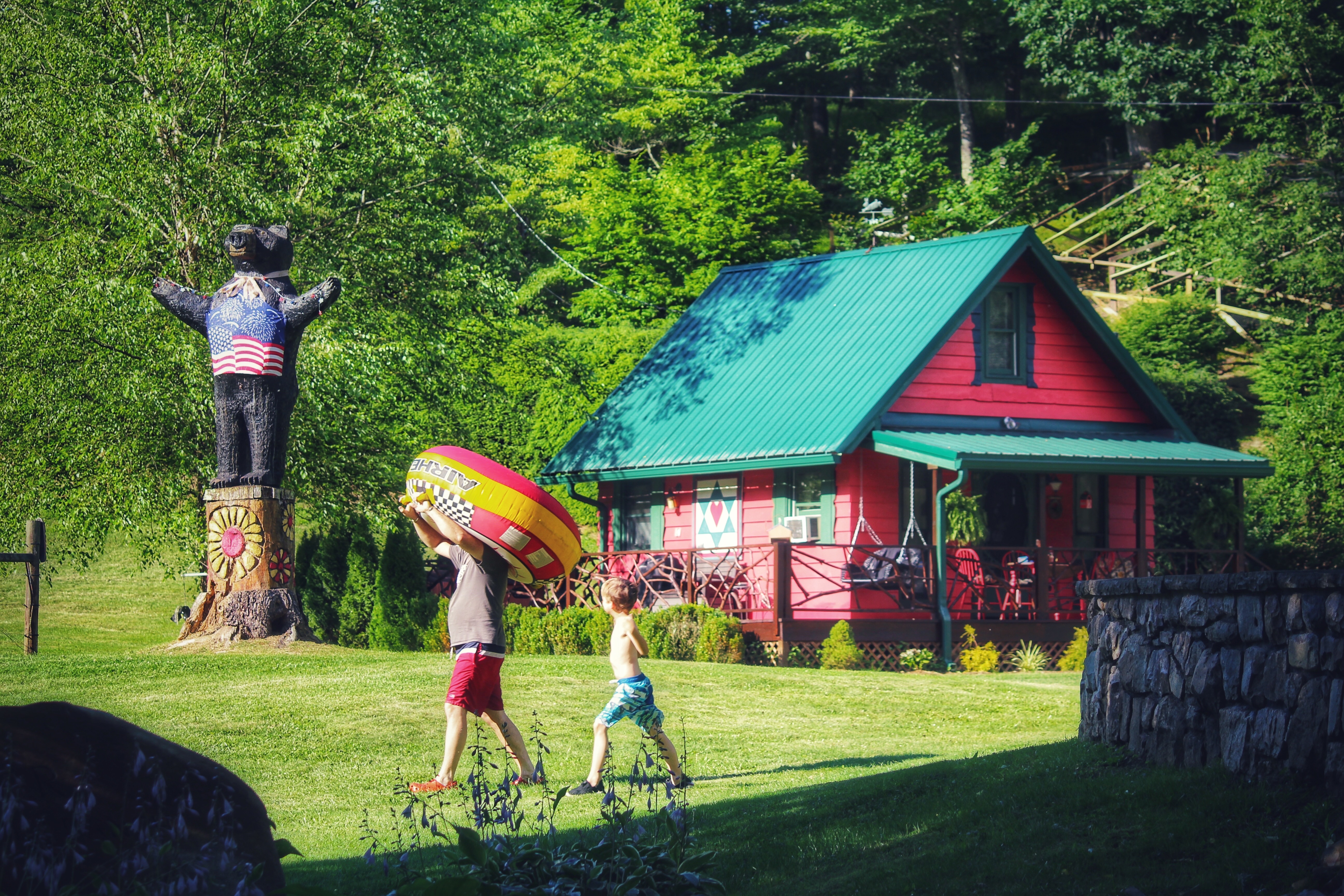 洋楽 Paddock Park Petting Zoo and Pickleball plus Hot Tub Ziplines Slide - Cabin in