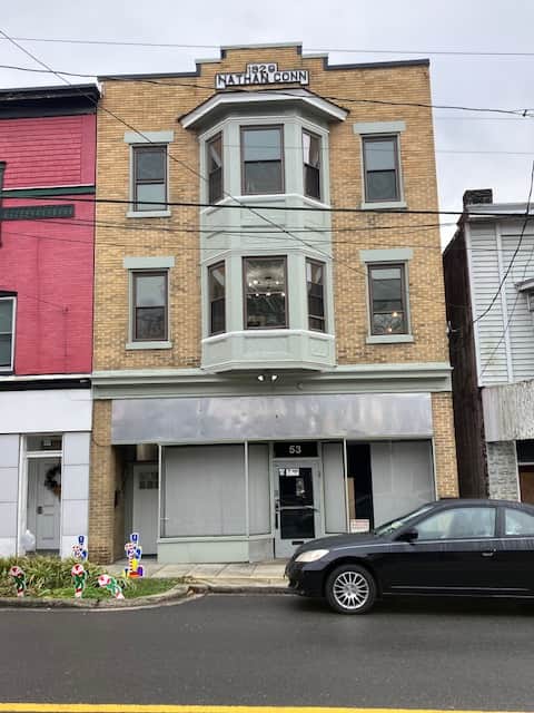 Front of Building - Come on In!