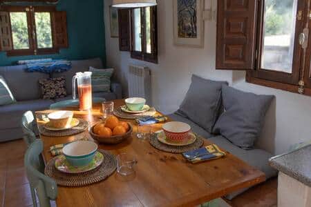 Dining area with comfy sofa Dining area with comfy sofa