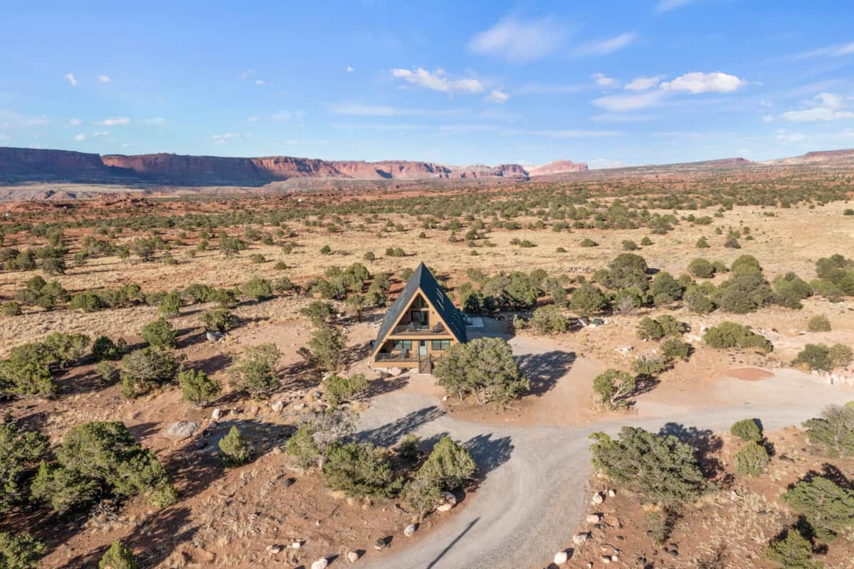 The Juniper House with Stunning Views - Vacation Home in Torrey
