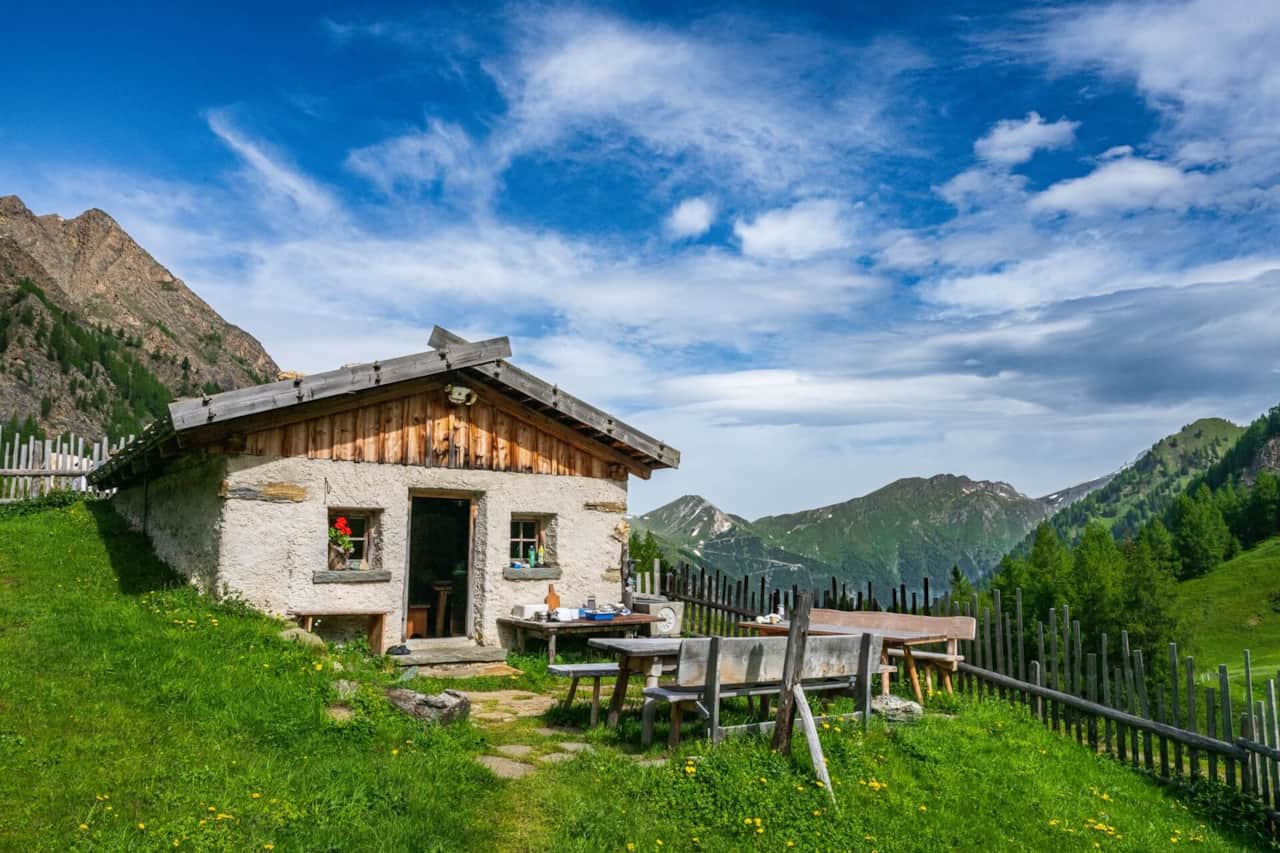 Mountain escape – cozy alpine hut near Sterzing perfect for relaxing with stunning views.