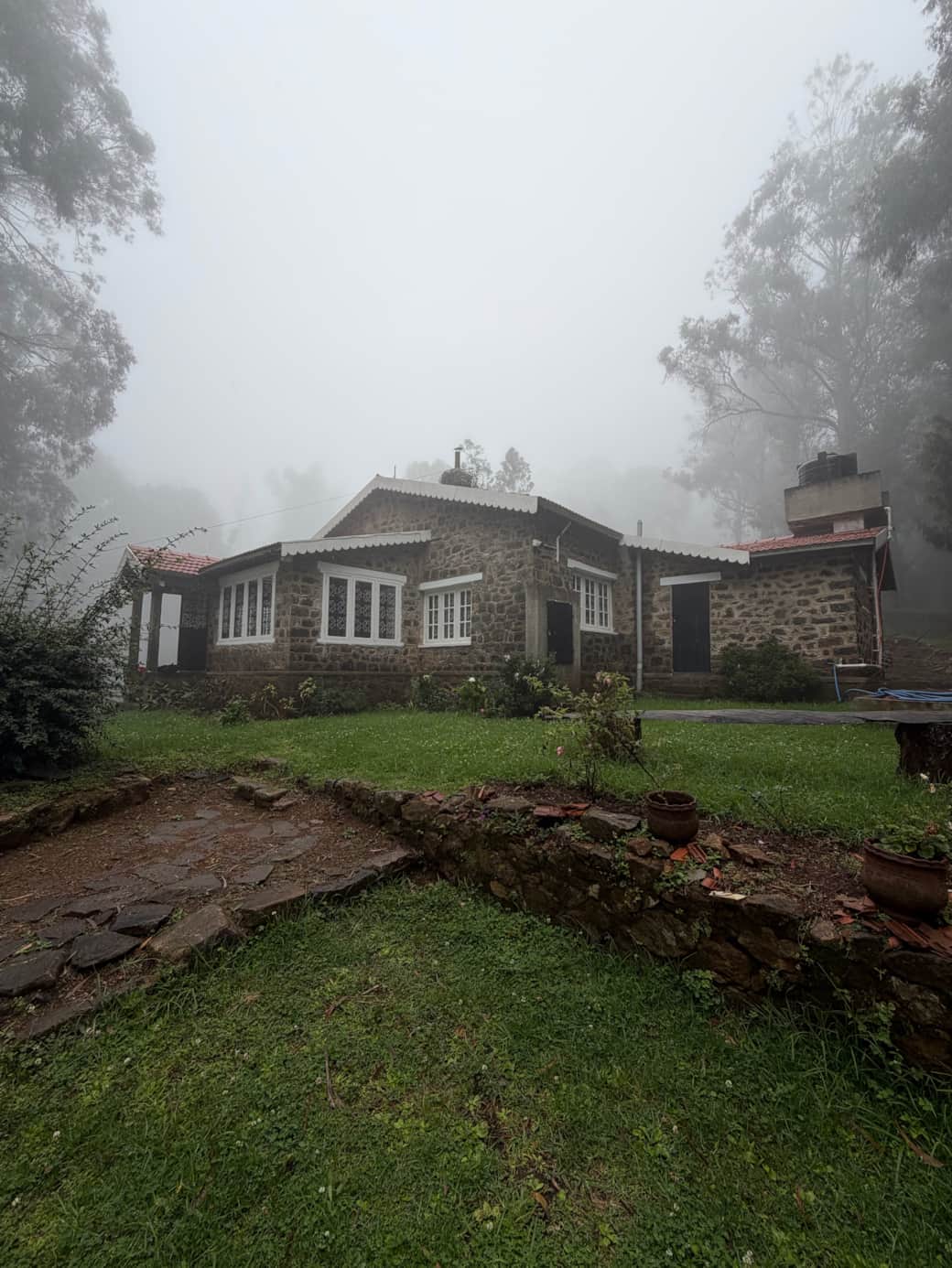 Springdale villa outdoor mist