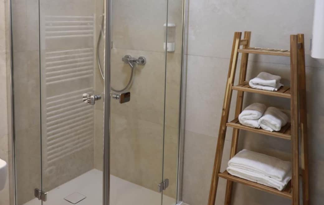 Bad 2 grünes Apartment