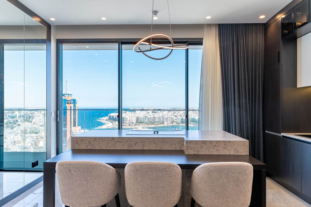 Kitchen with sea view