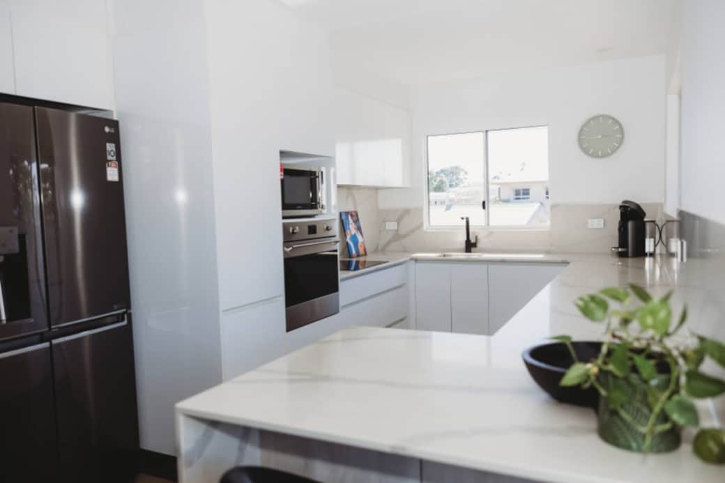 Full kitchen Full kitchen