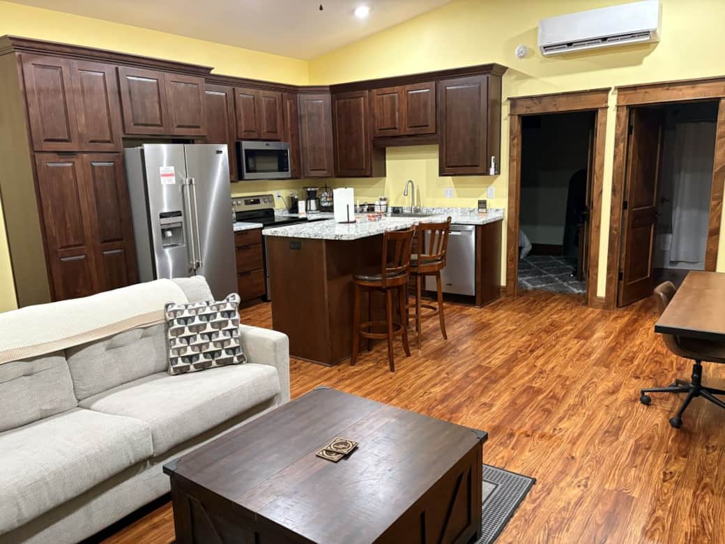 Limestone Lodge Apt A Kitchen 2