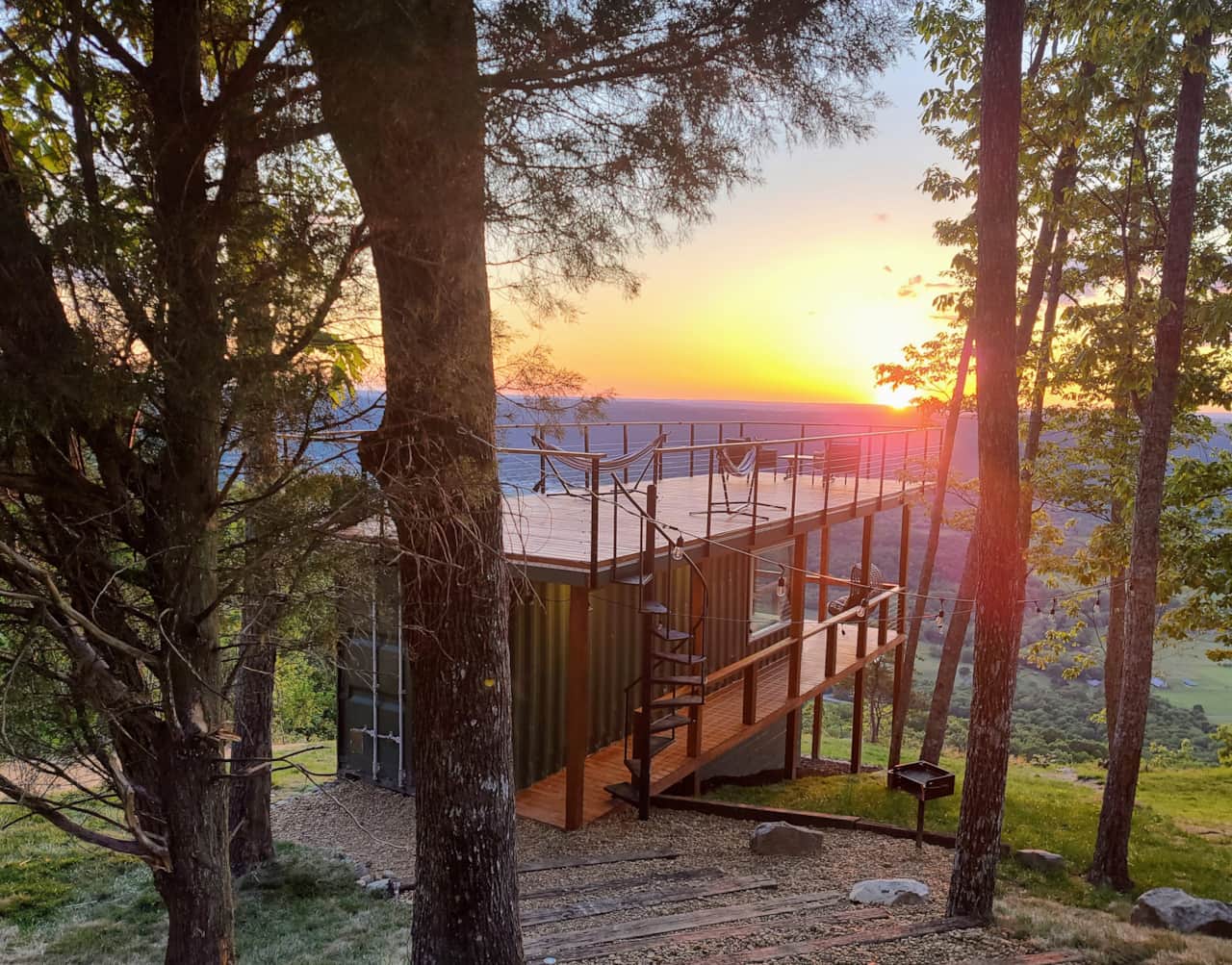 Bathed in sunset light, Cloud 9 offers a picture-perfect mountain escape.