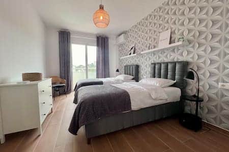 Bedroom, 2x single beds