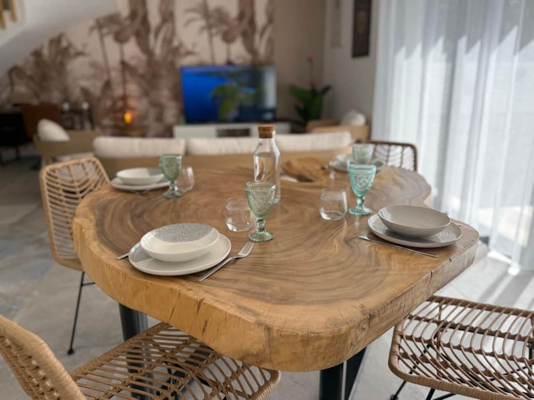 Table à manger type Bali