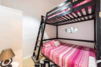 5. Habitación con 2 camas dobles (en litera). Gran Vía