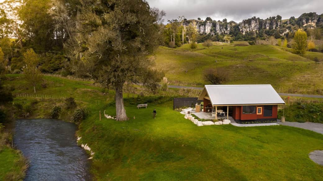 Ripples Retreat Piopio – riverside farm stay accommodation near Waitomo Caves Ripples Retreat Piopio – riverside farm stay accommodation near Waitomo Caves