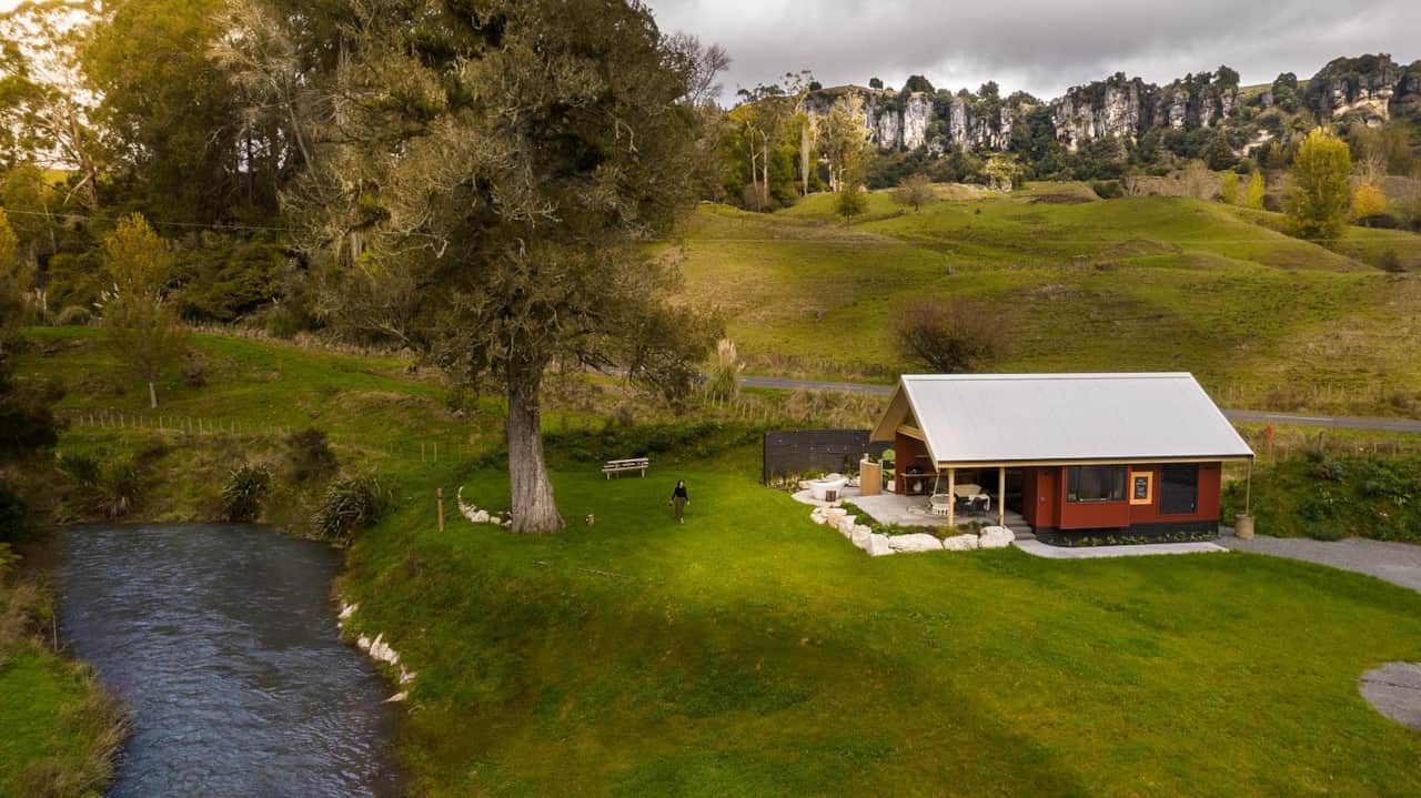 Ripples Retreat Piopio – riverside farm stay accommodation near Waitomo Caves