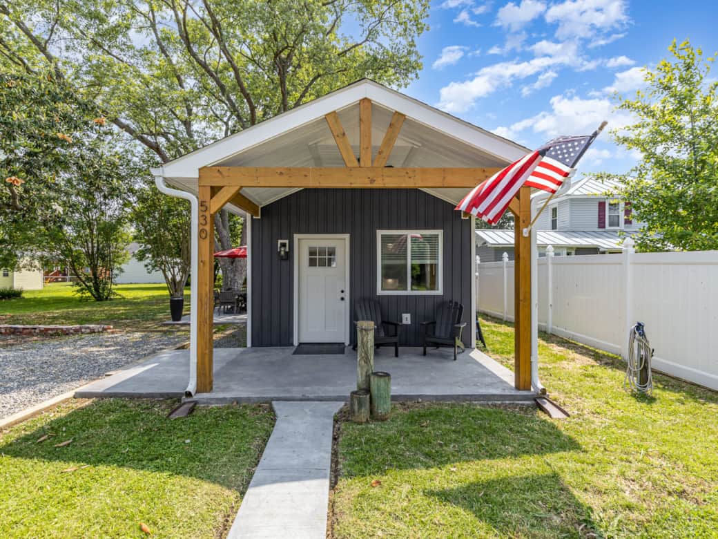 Street Address is 530 Monroe Bay Ave, Colonial Beach Street Address is 530 Monroe Bay Ave, Colonial Beach