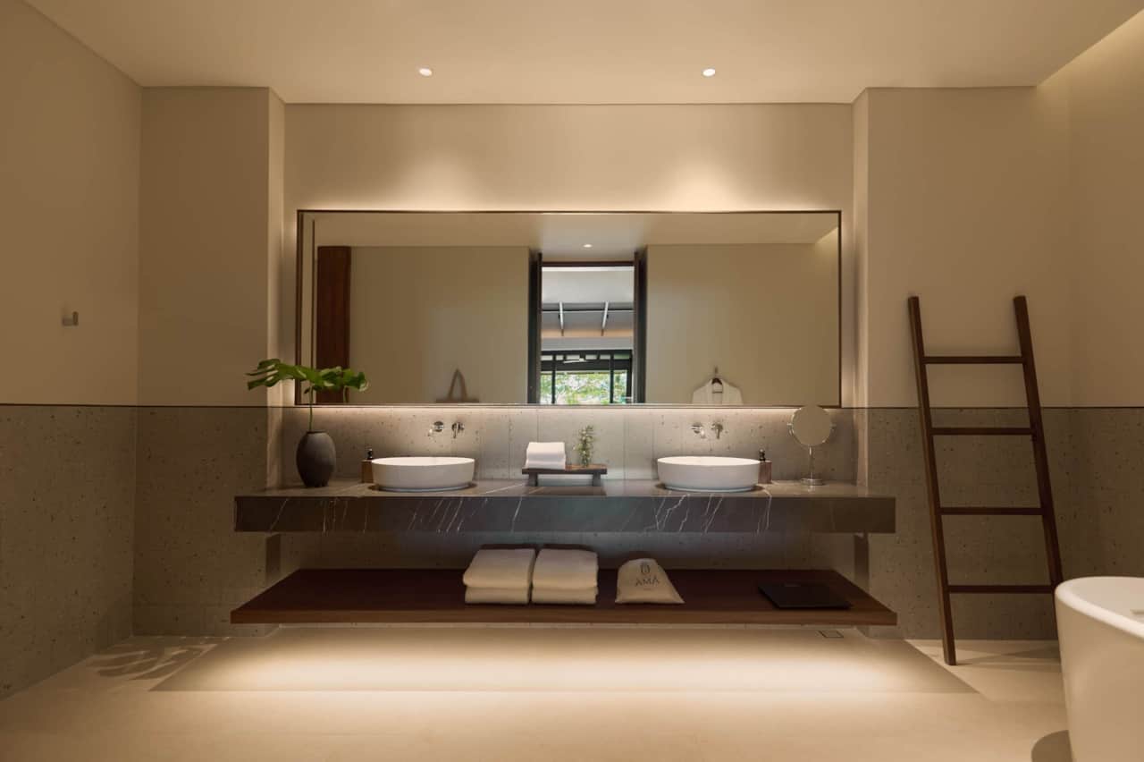 Star King Suite - Main Bathroom
