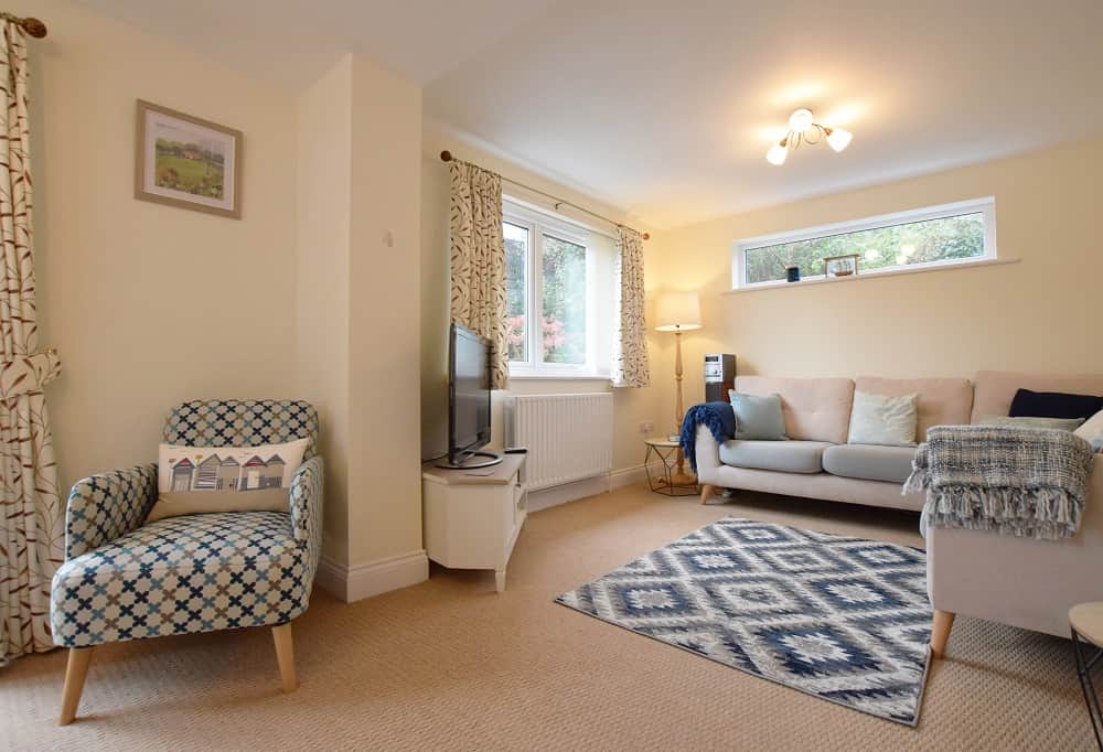 004 Living area