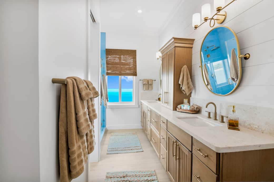 King Suite One Bathroom