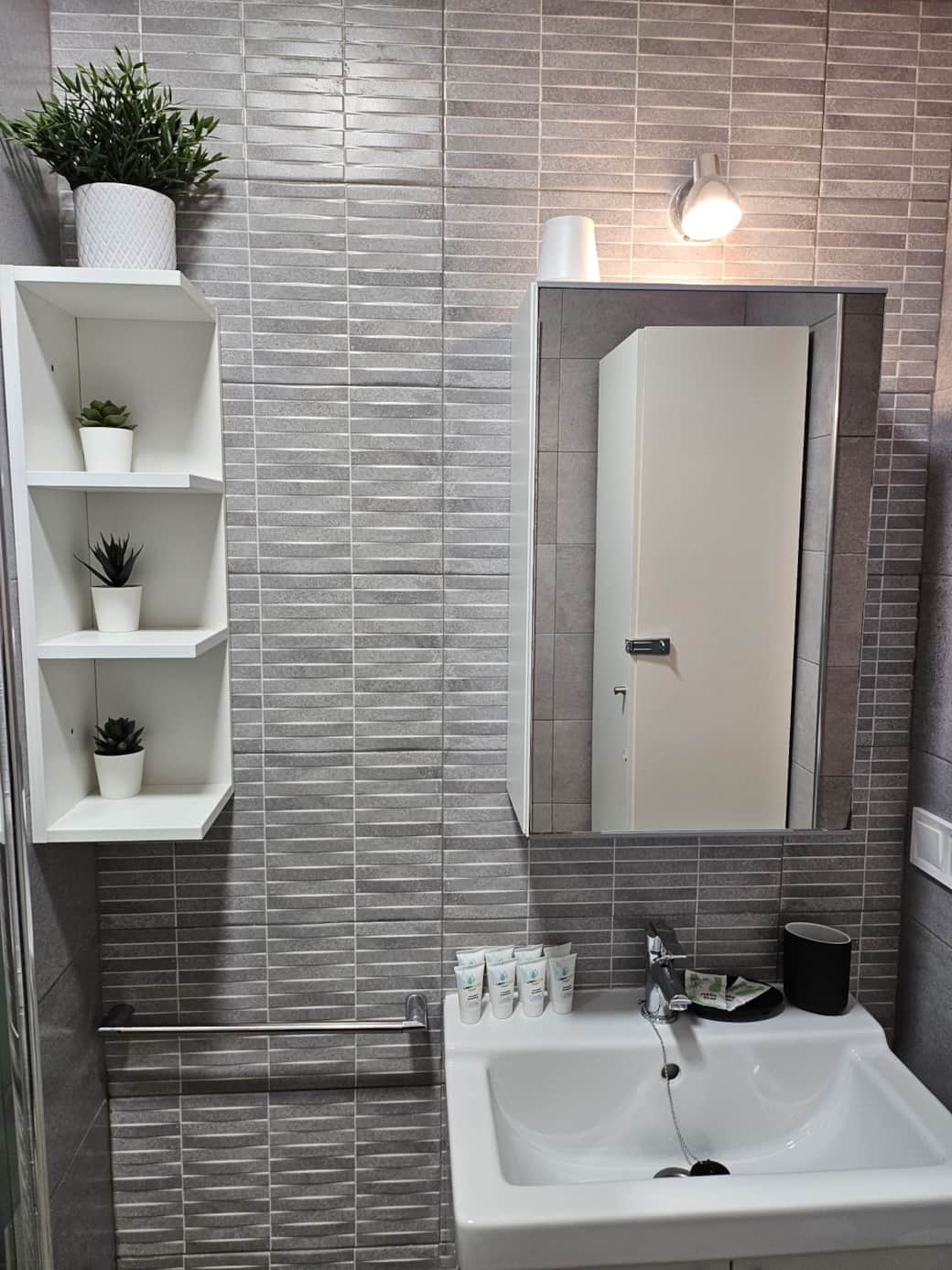 9258FD32 6CFD 45A4 AE6E CC5947FF3934