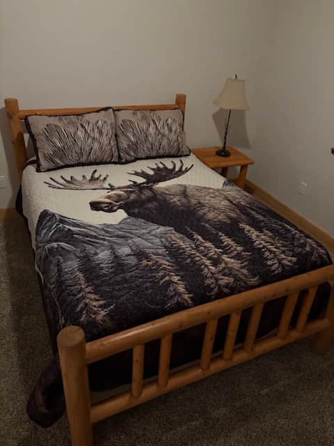 Moose-ter Bedroom