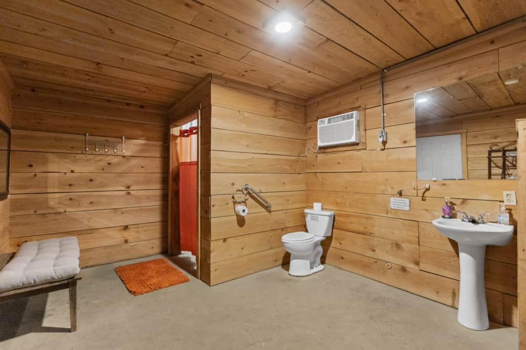 Bunk Wild  Bathroom 