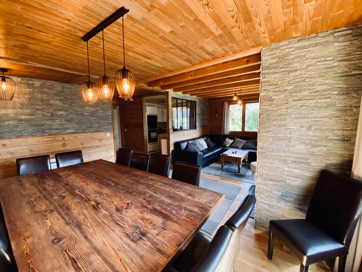 Table en bois massif