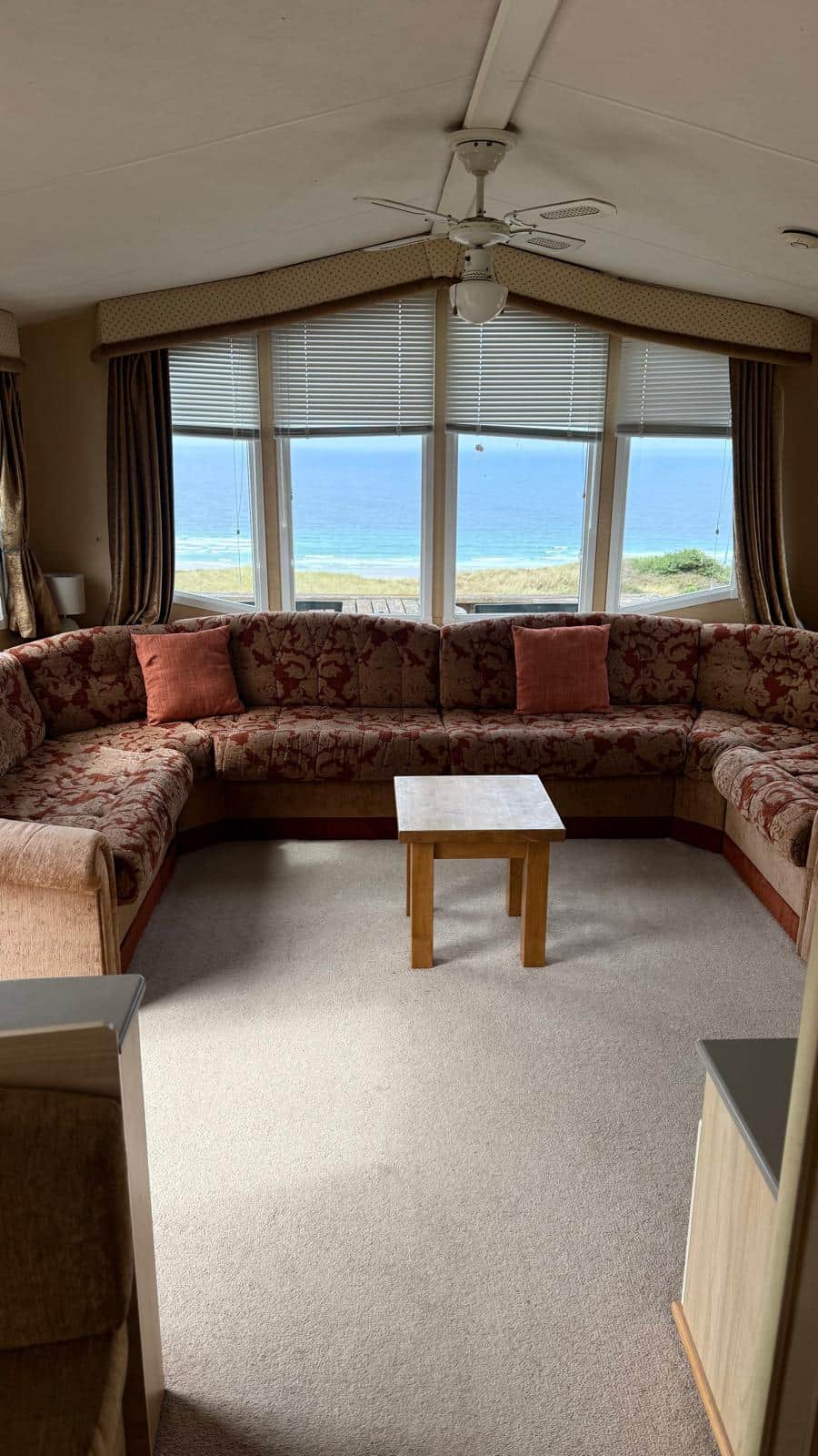 Lounge 2