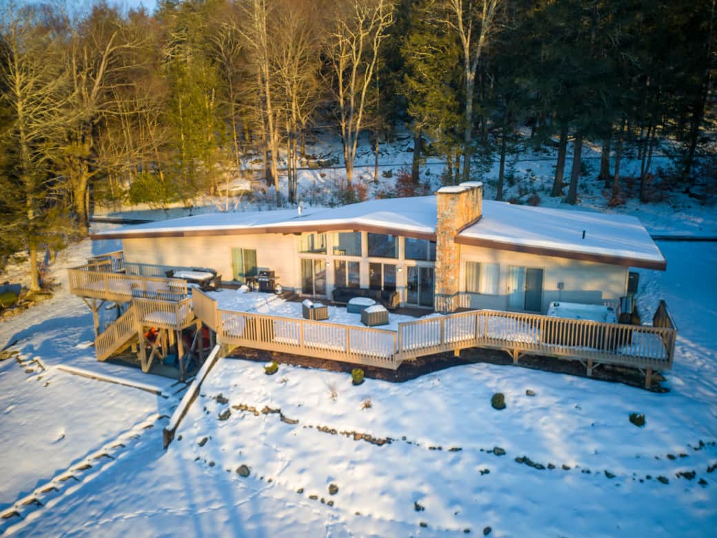 Winter wonderland at this expansive modernist home. Winter wonderland at this expansive modernist home.